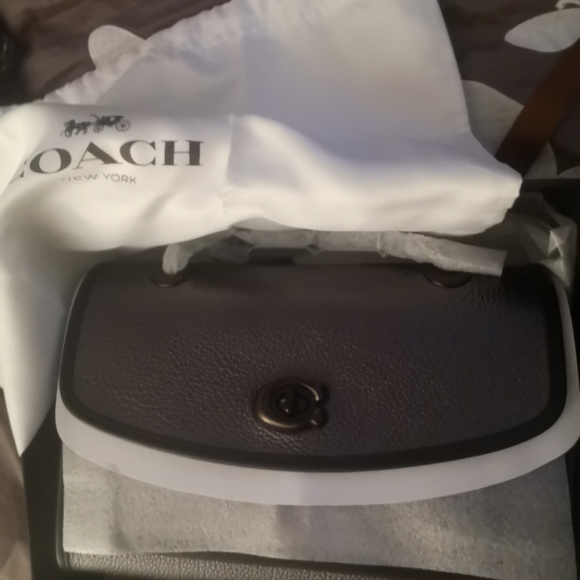 Designer Coach parker chain strap - Picture 4 of 7